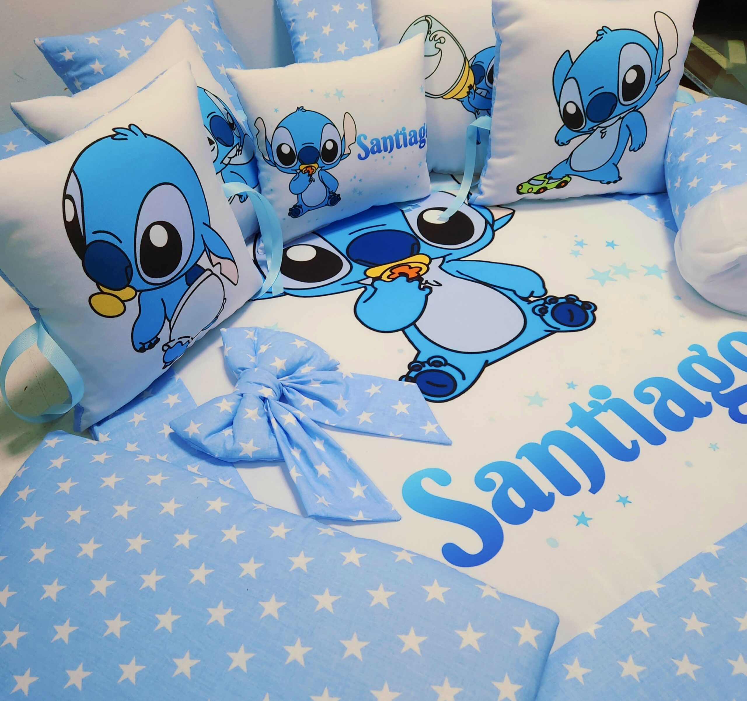 Conjunto 8 peças «Stitch bebe azul com estrelas»