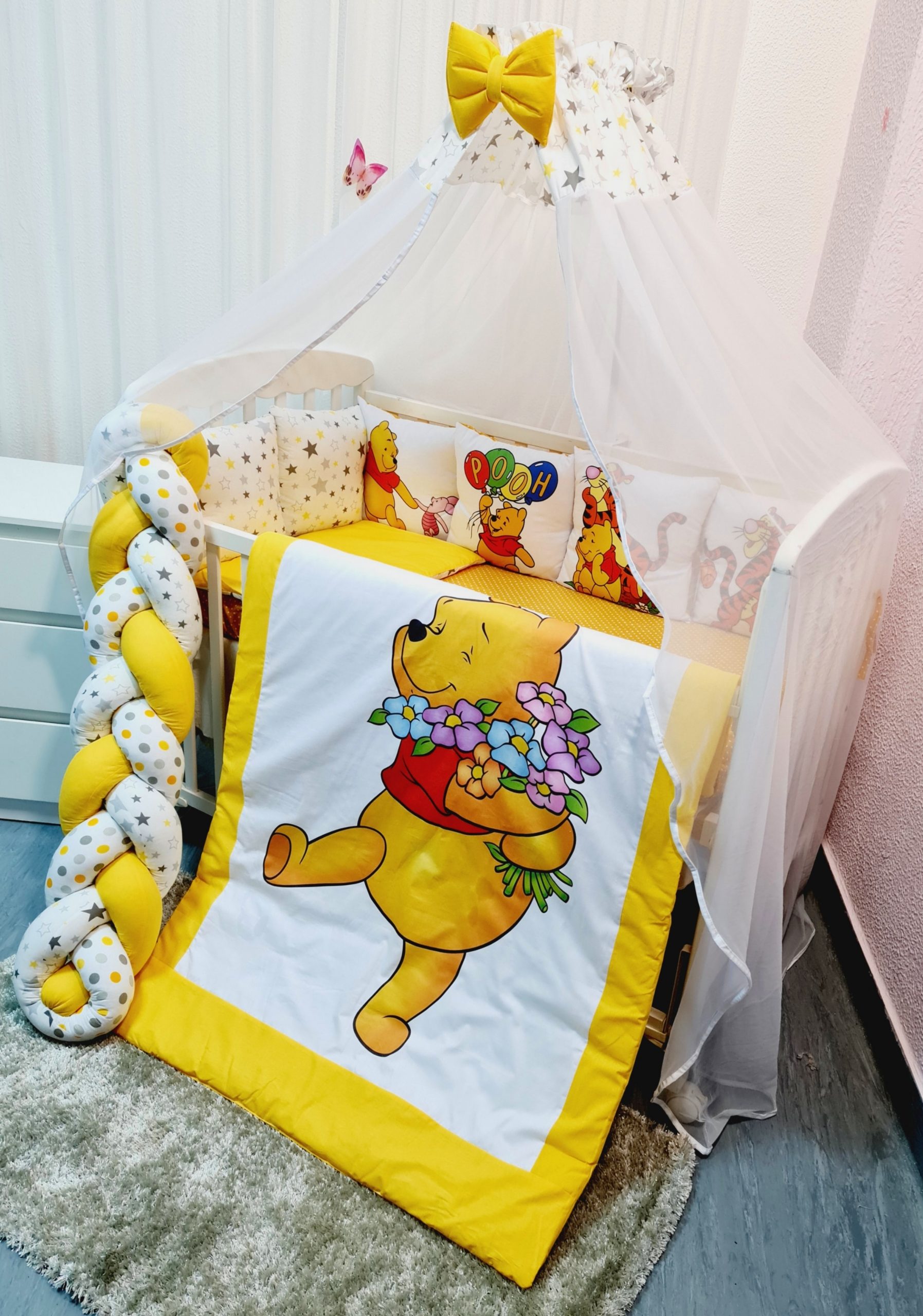 Conjunto 8 peças «Winnie amarelo com flores»