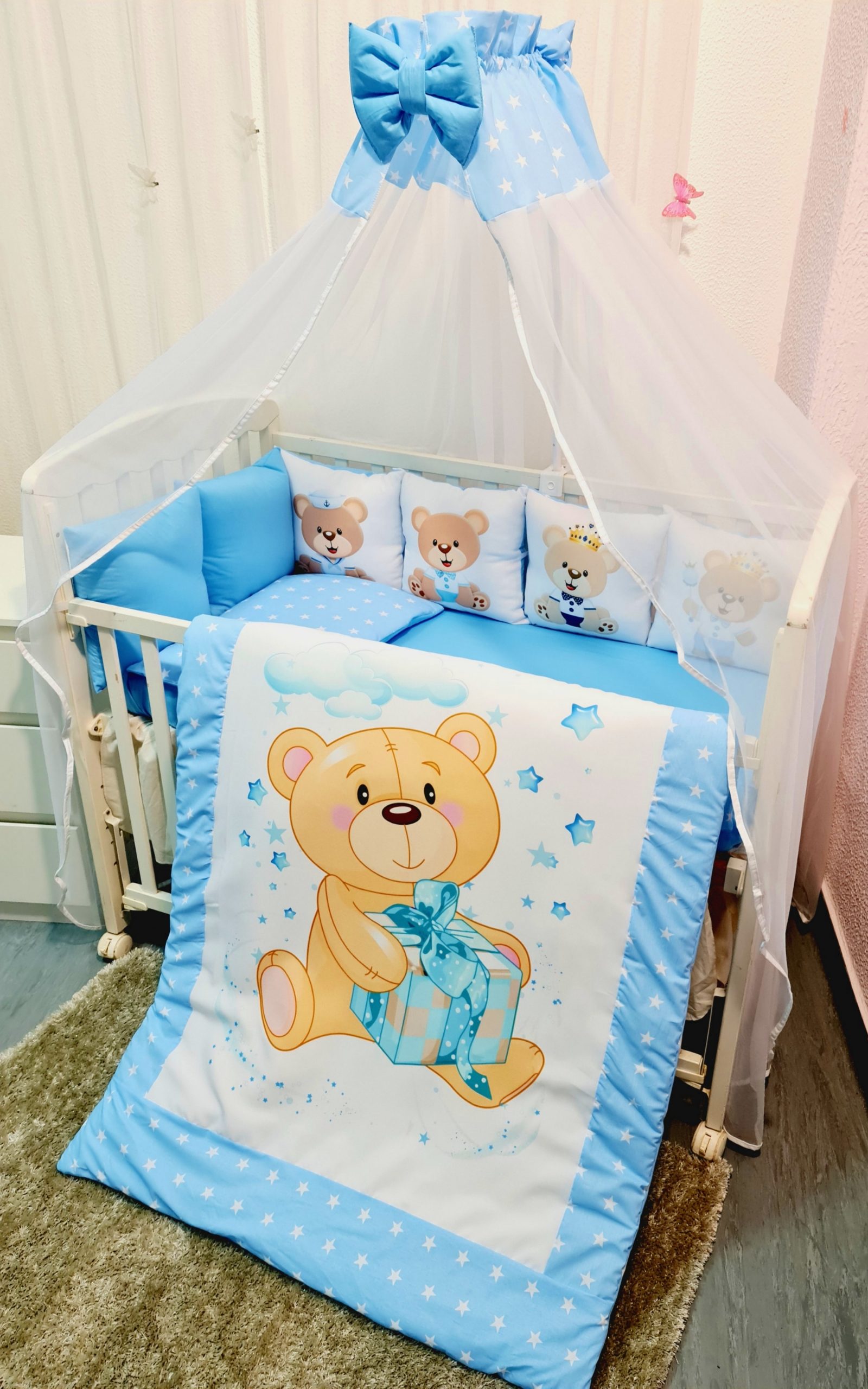 Conjunto 8 peças «Ursinho com presente estrelas azuis»