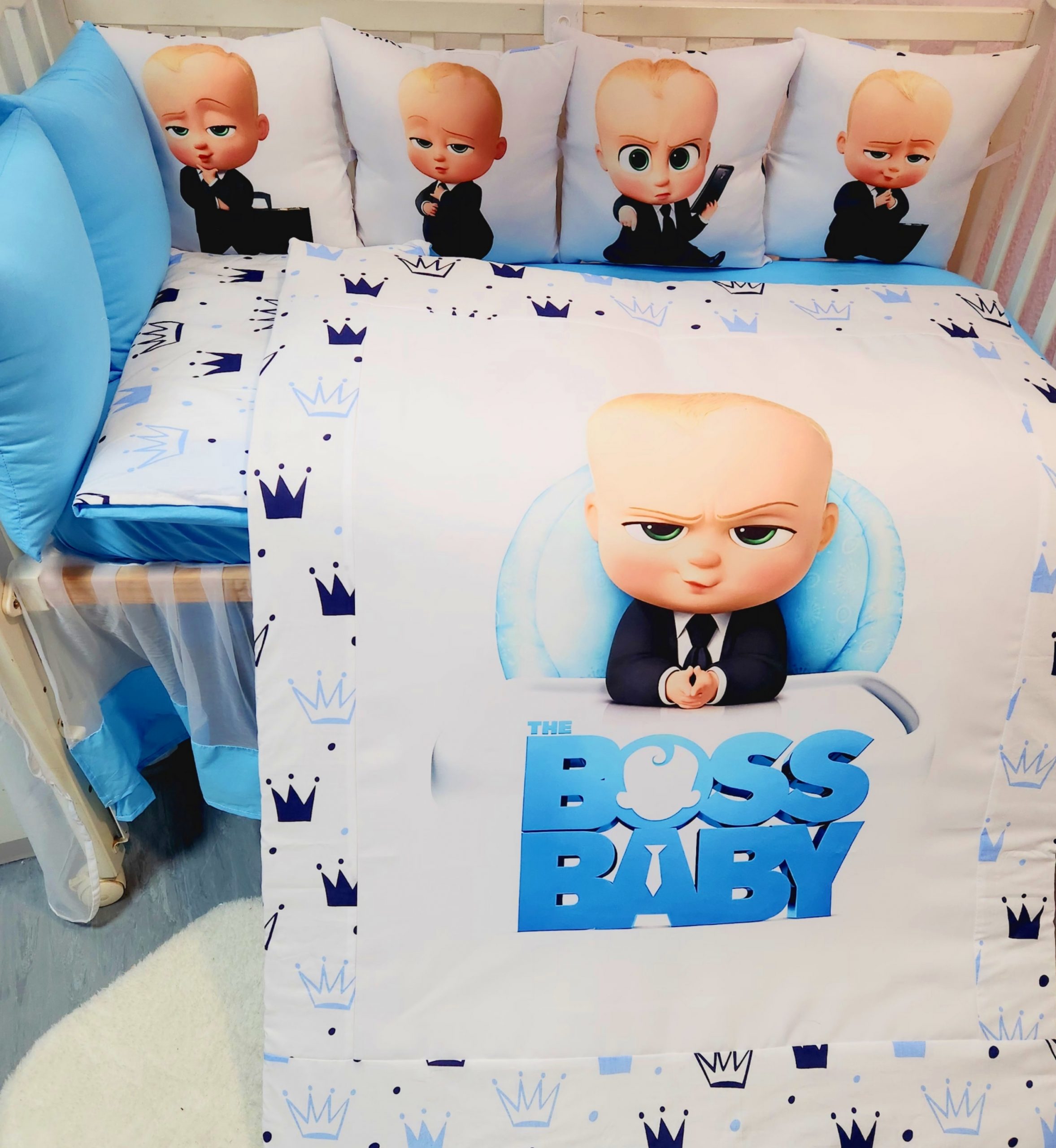 Conjunto 8 peças «Baby Boss Coroas azuis»