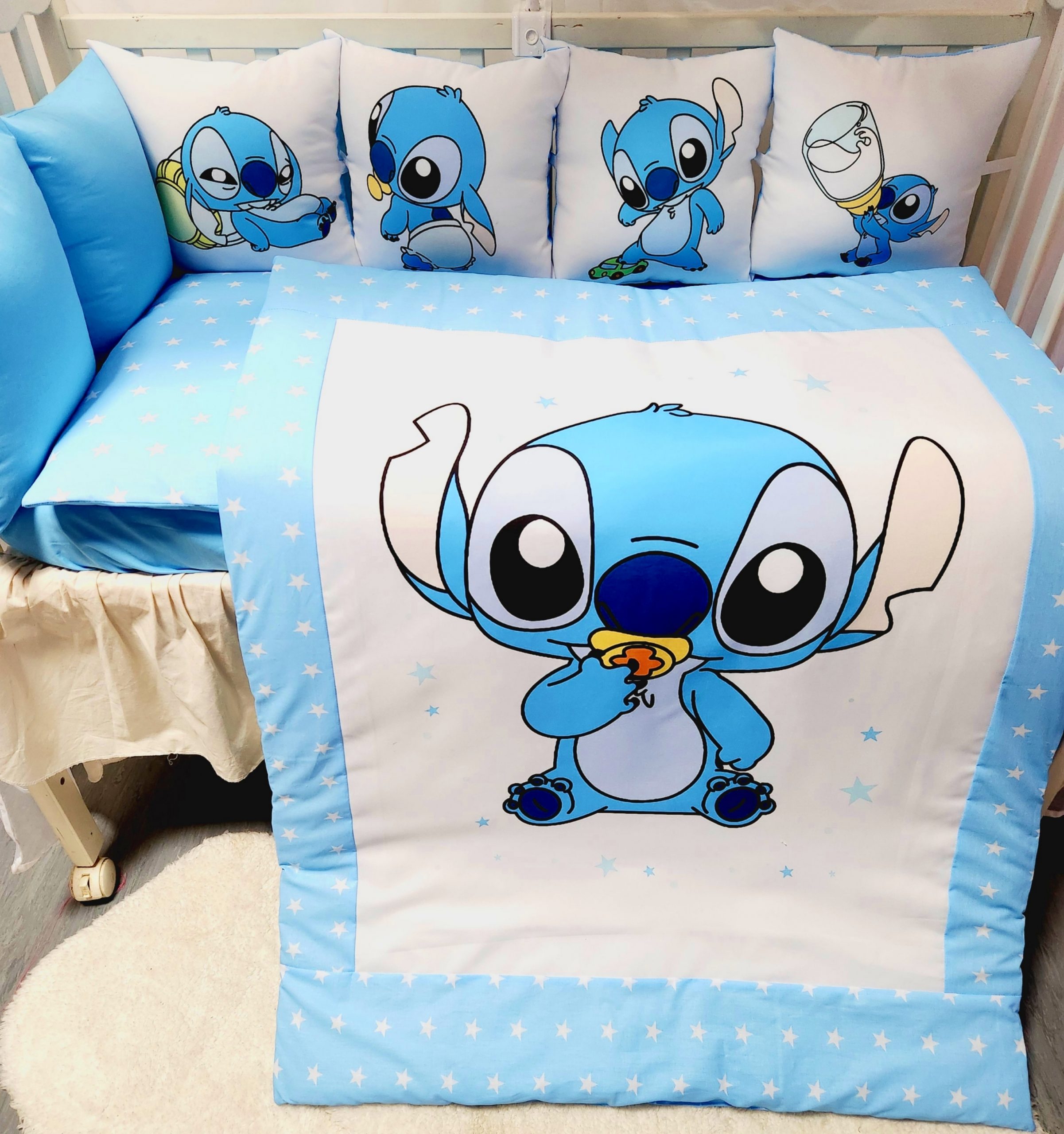 Conjunto 8 peças «Stitch bebe azul com estrelas»