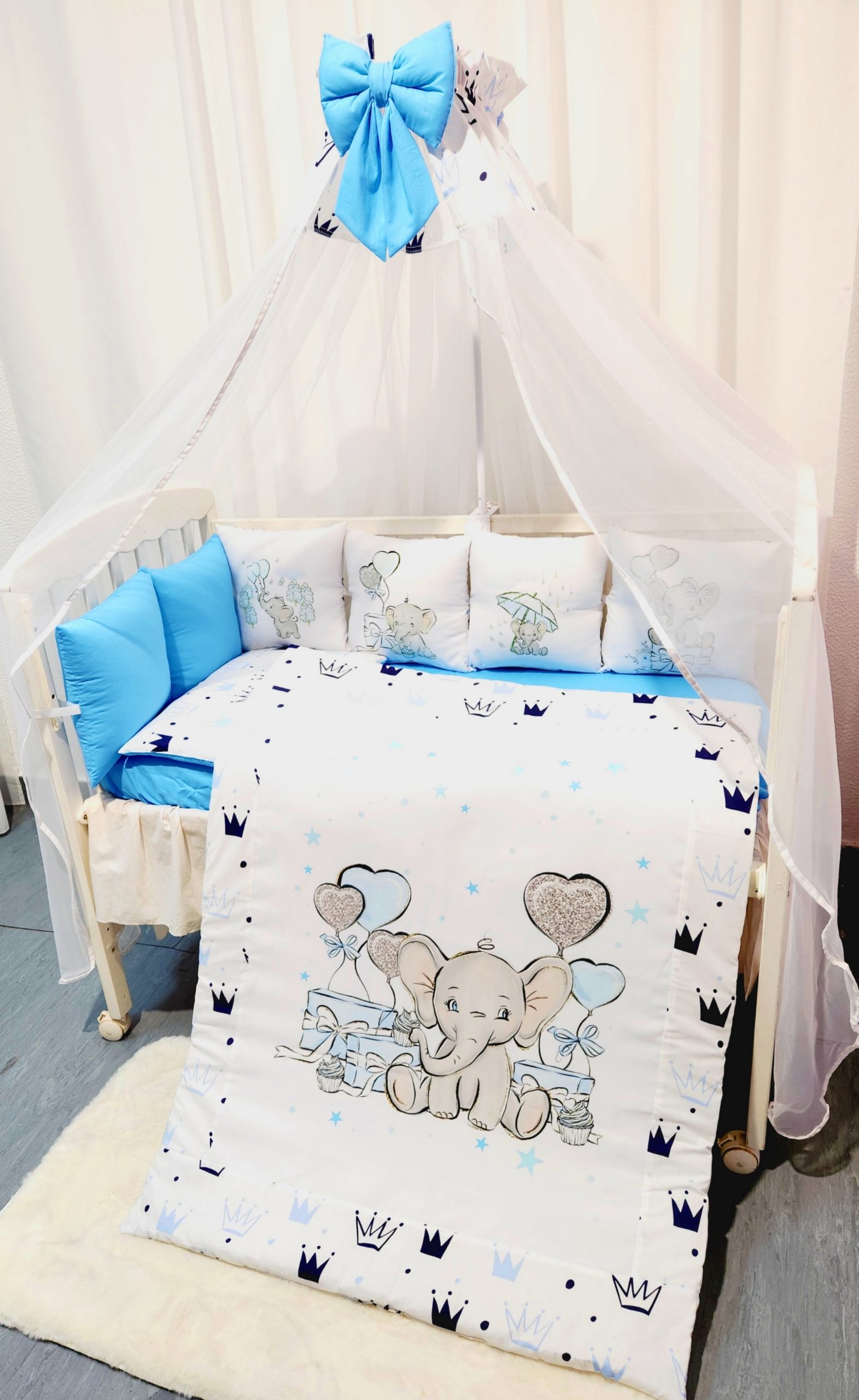 Conjunto 8 peças «Elefante com coroas azuis»