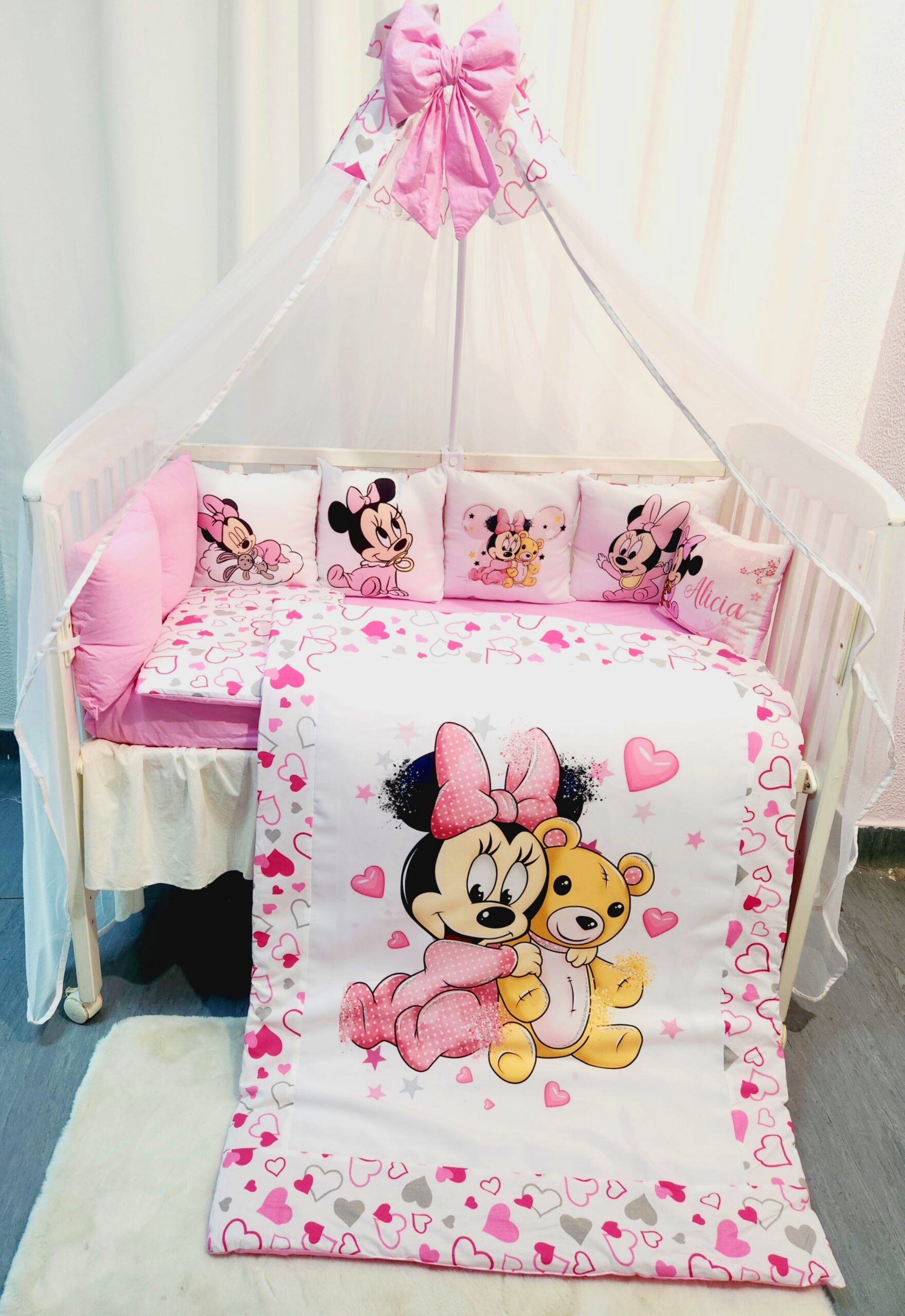 Conjunto 8 peças «Minnie e corações»