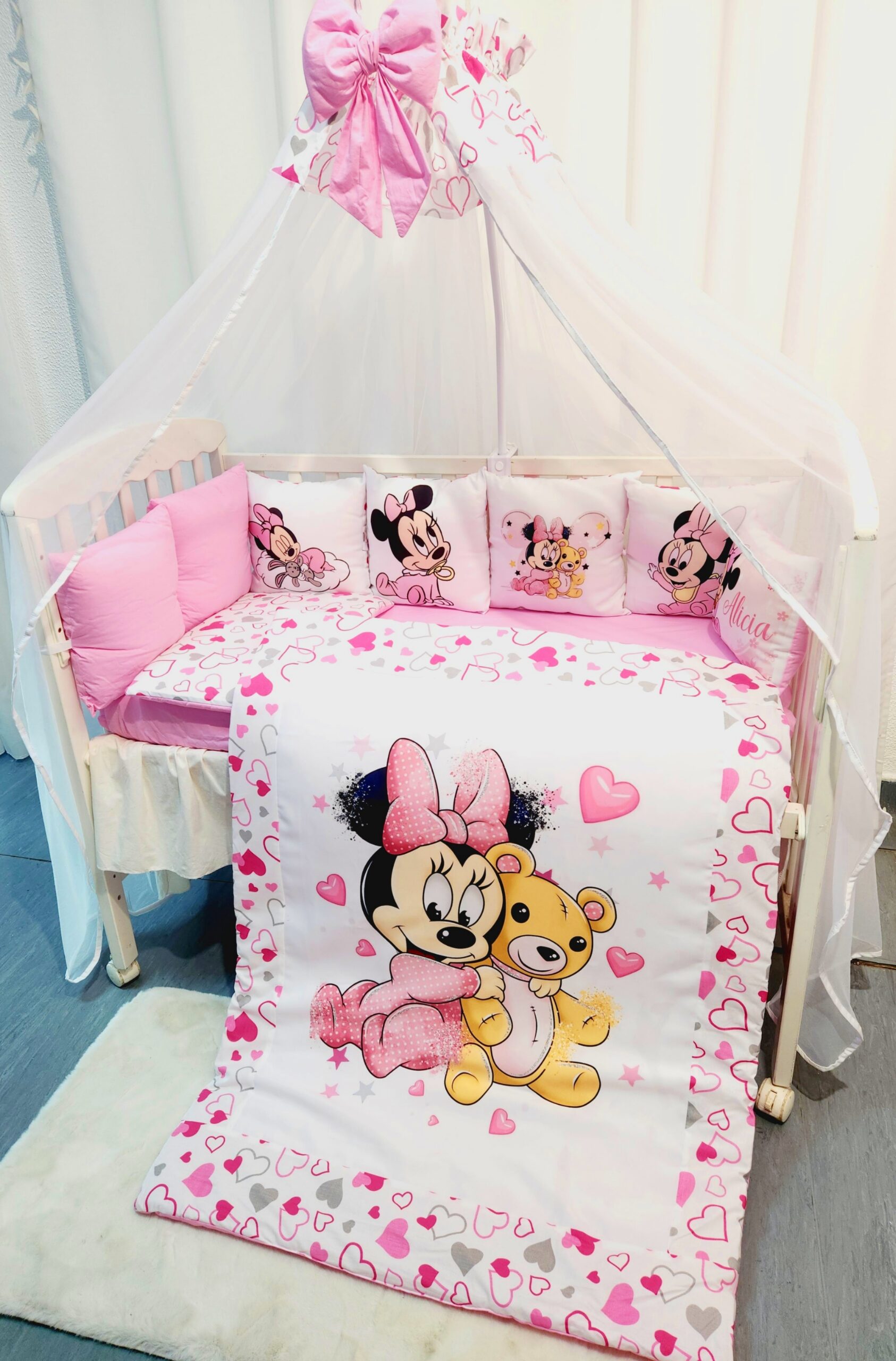 Conjunto 8 peças «Minnie e corações»
