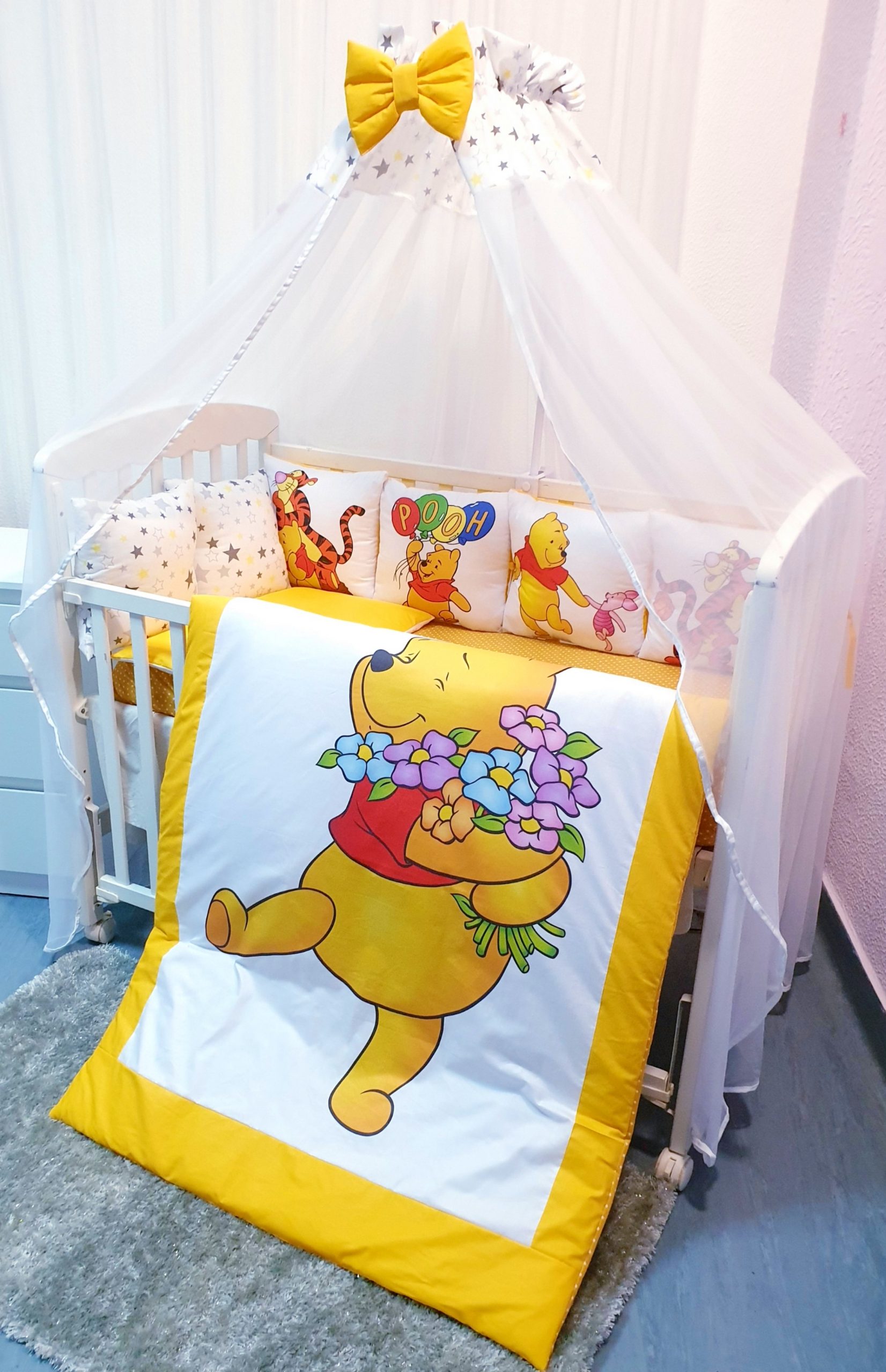 Conjunto 8 peças «Winnie amarelo com flores»