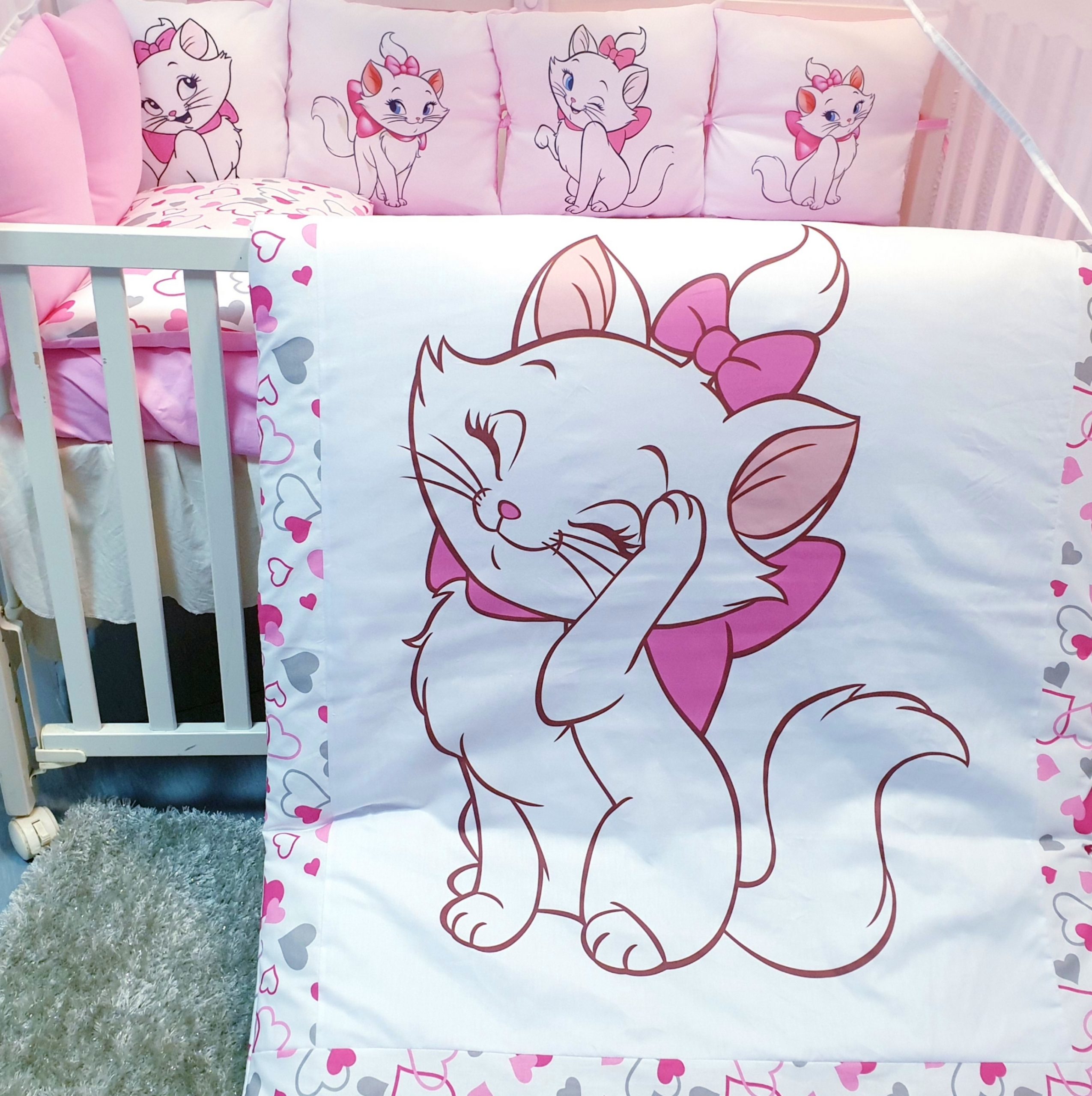 002 Conjunto 8 peças «Gata Marie com Corações»