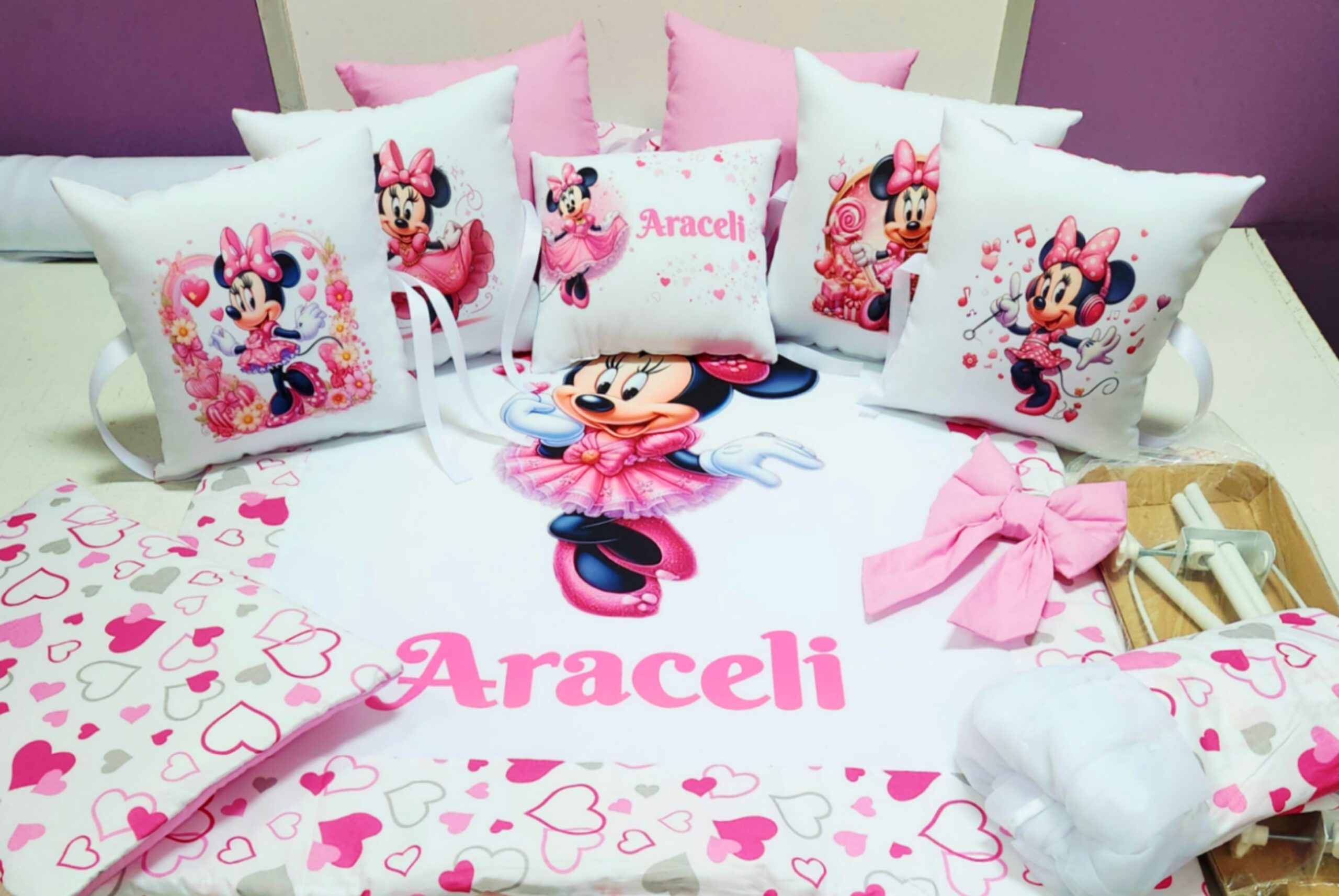 Conjunto 8 peças «Minnie borboletas e corações»