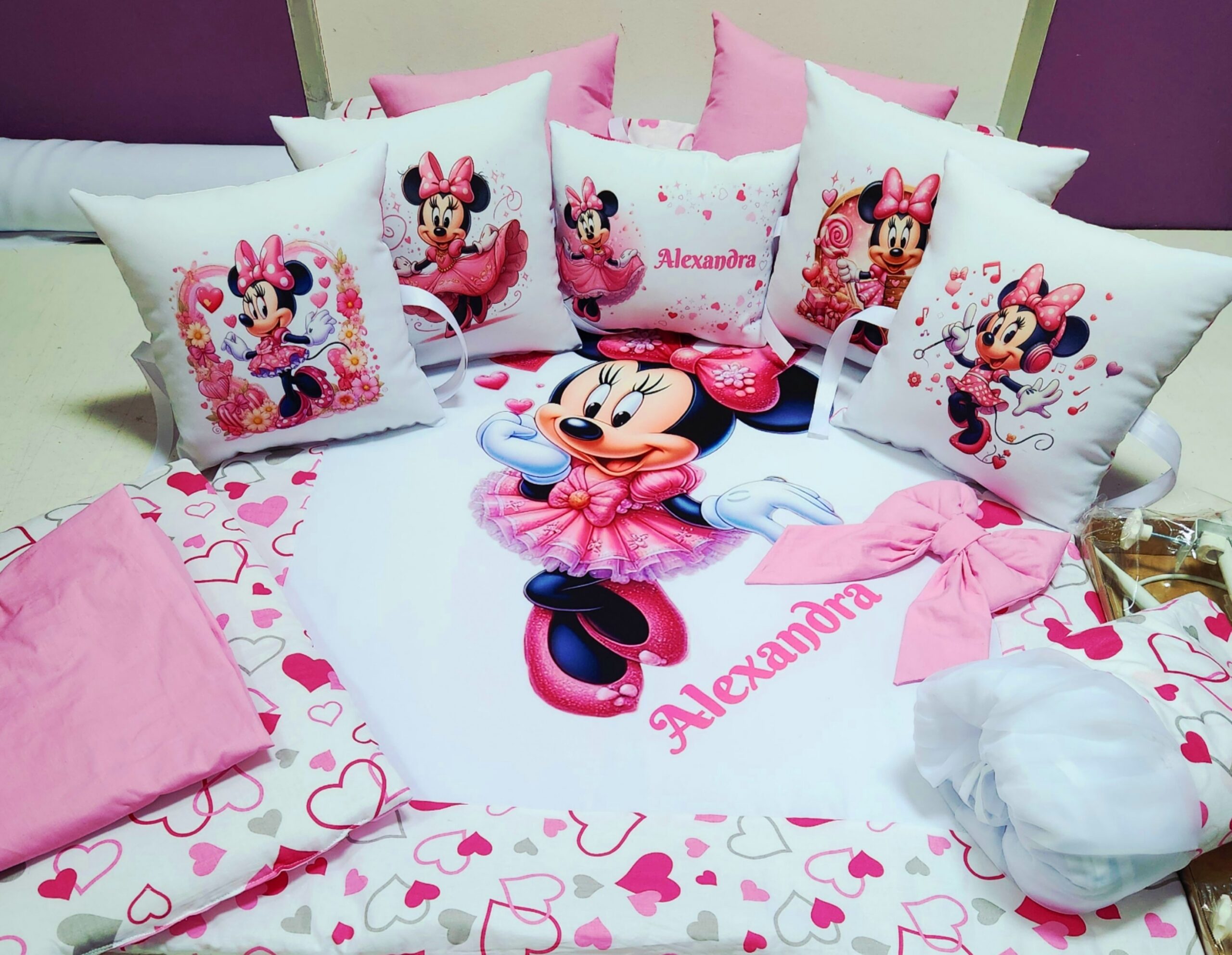 Conjunto 8 peças «Minnie borboletas e corações»