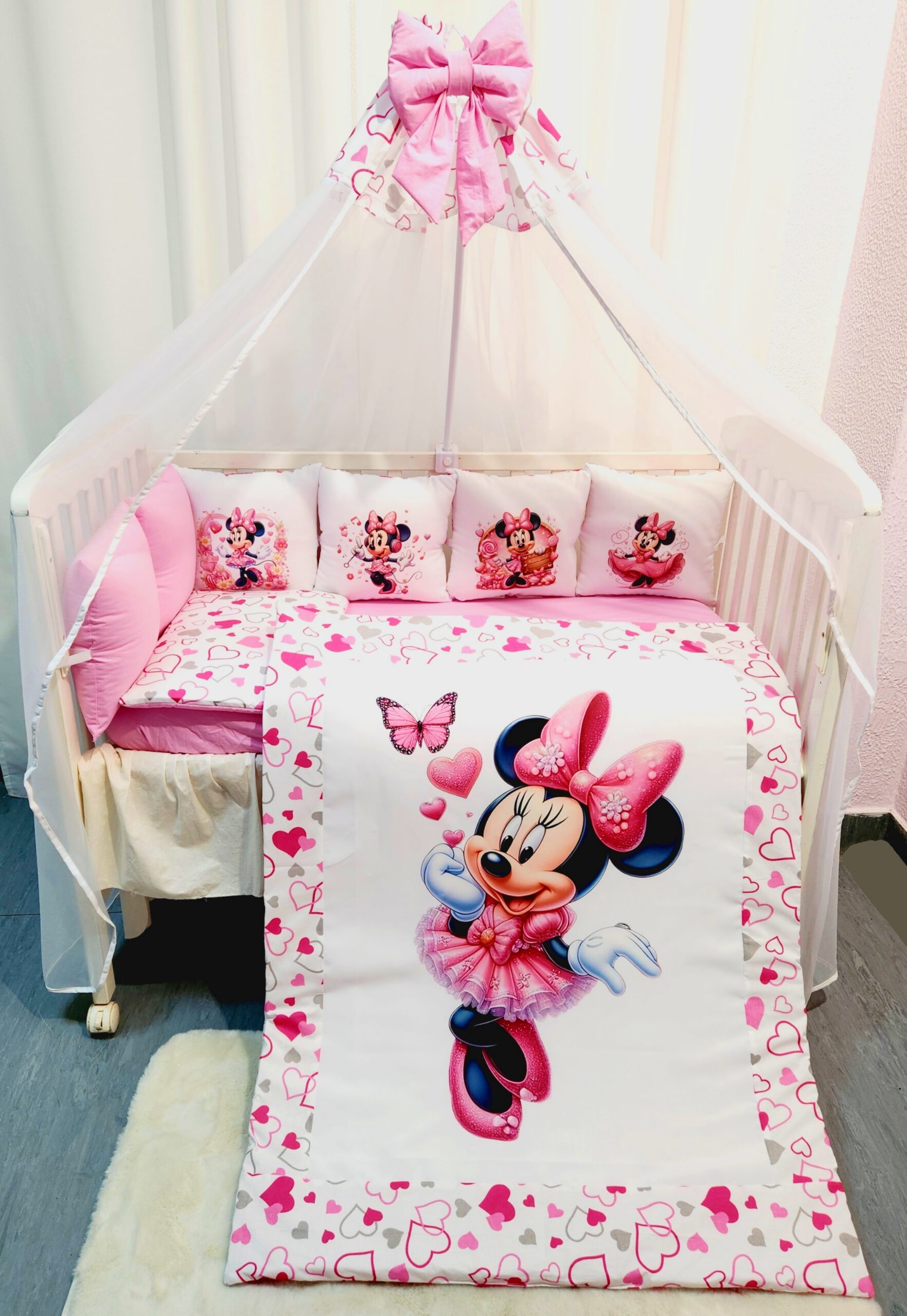Conjunto 8 peças «Minnie borboletas e corações»