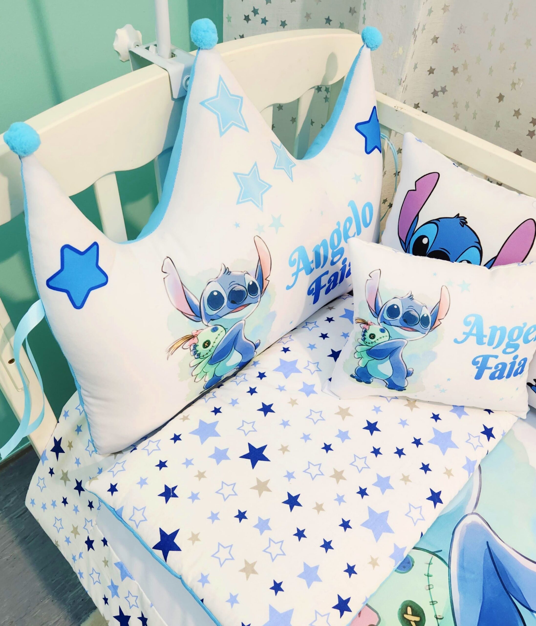 002 Conjunto Coroa «Stitch estrelas cinzentas e azuis»