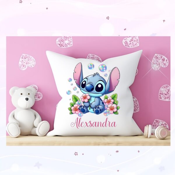 Almofada Stitch com flores Personalizada com nome