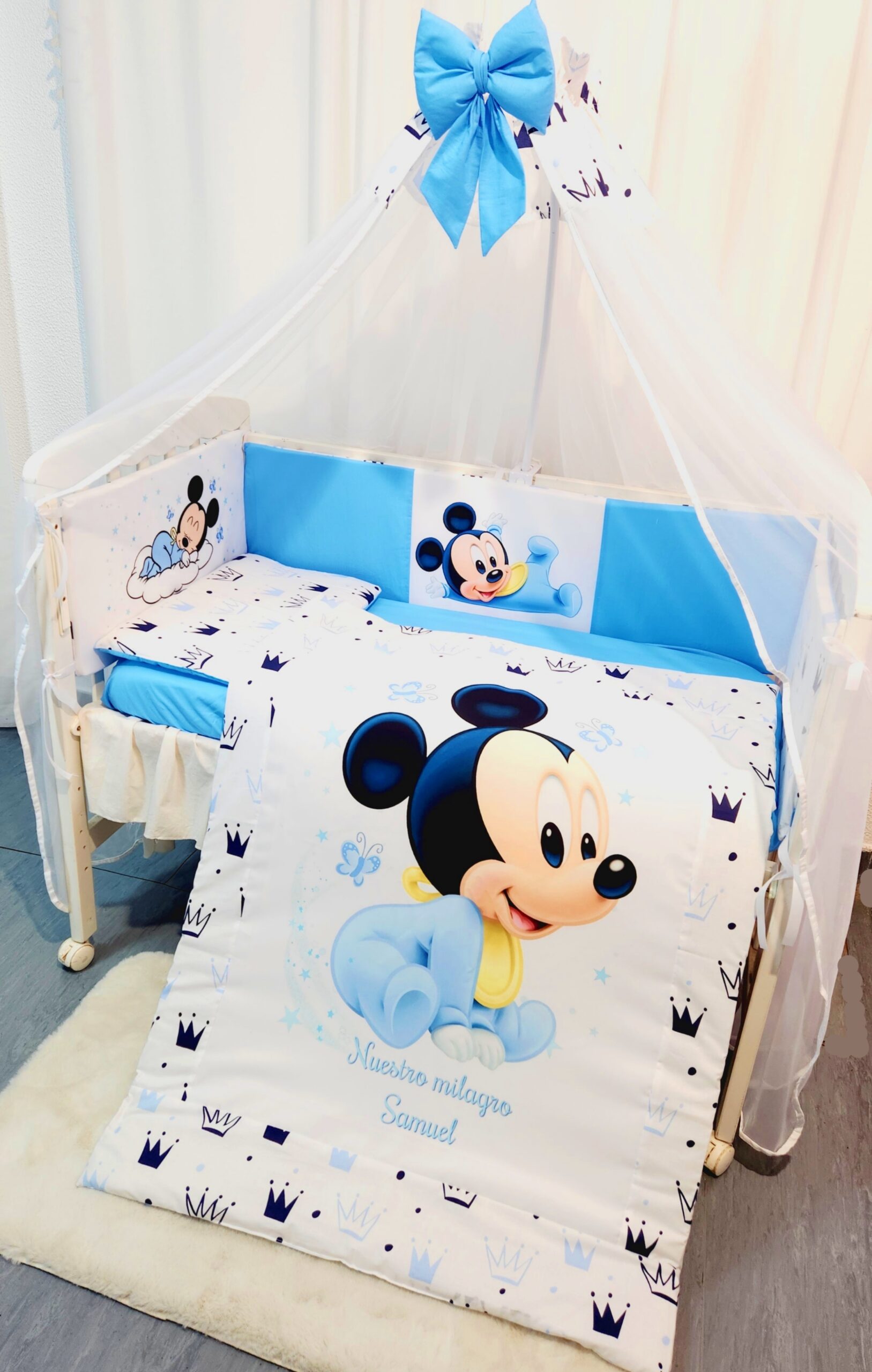 Modelo Proteção total «Mickey coroas»