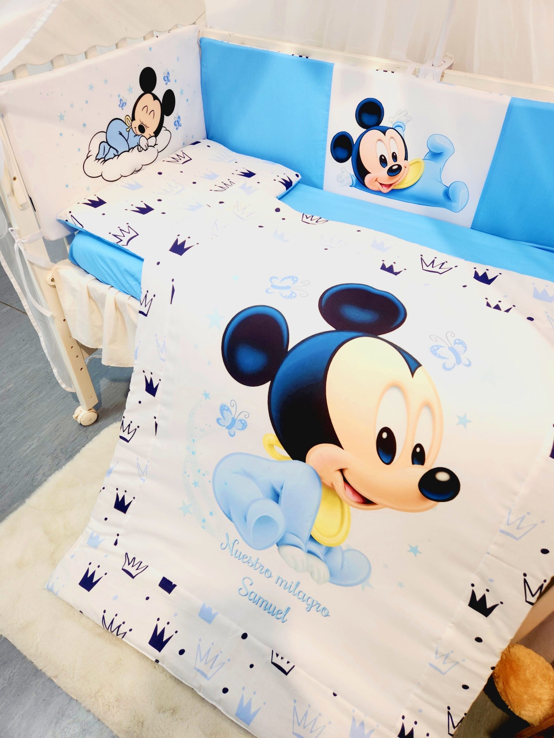 Modelo Proteção total «Mickey coroas»