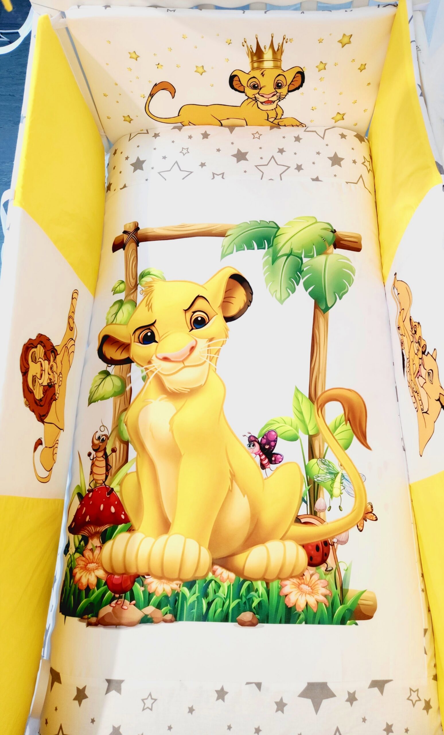 Modelo Proteção total «Rei Leão amarelo com estrelas»