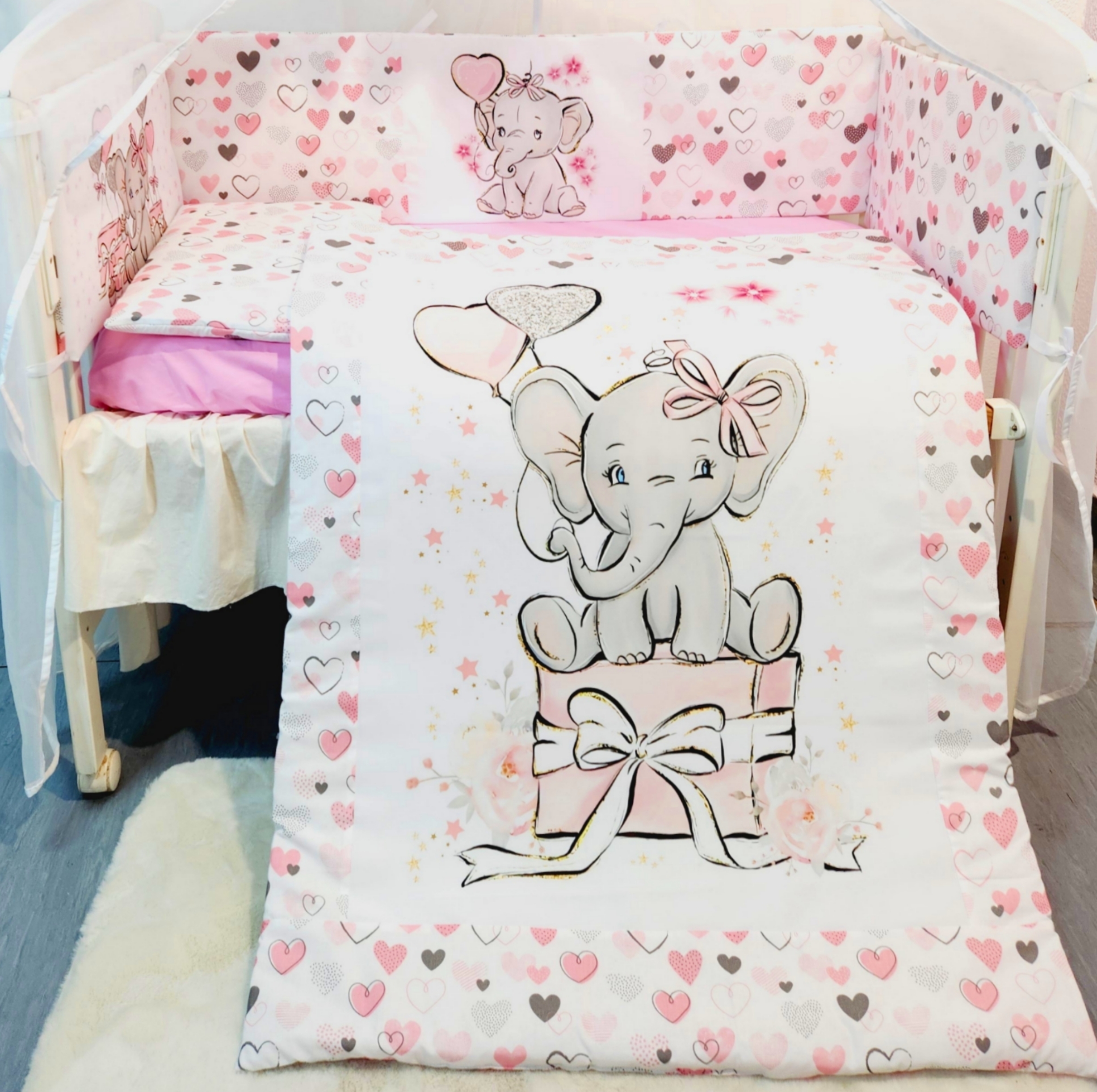 Modelo Proteção total «Elefante com presente Corações»