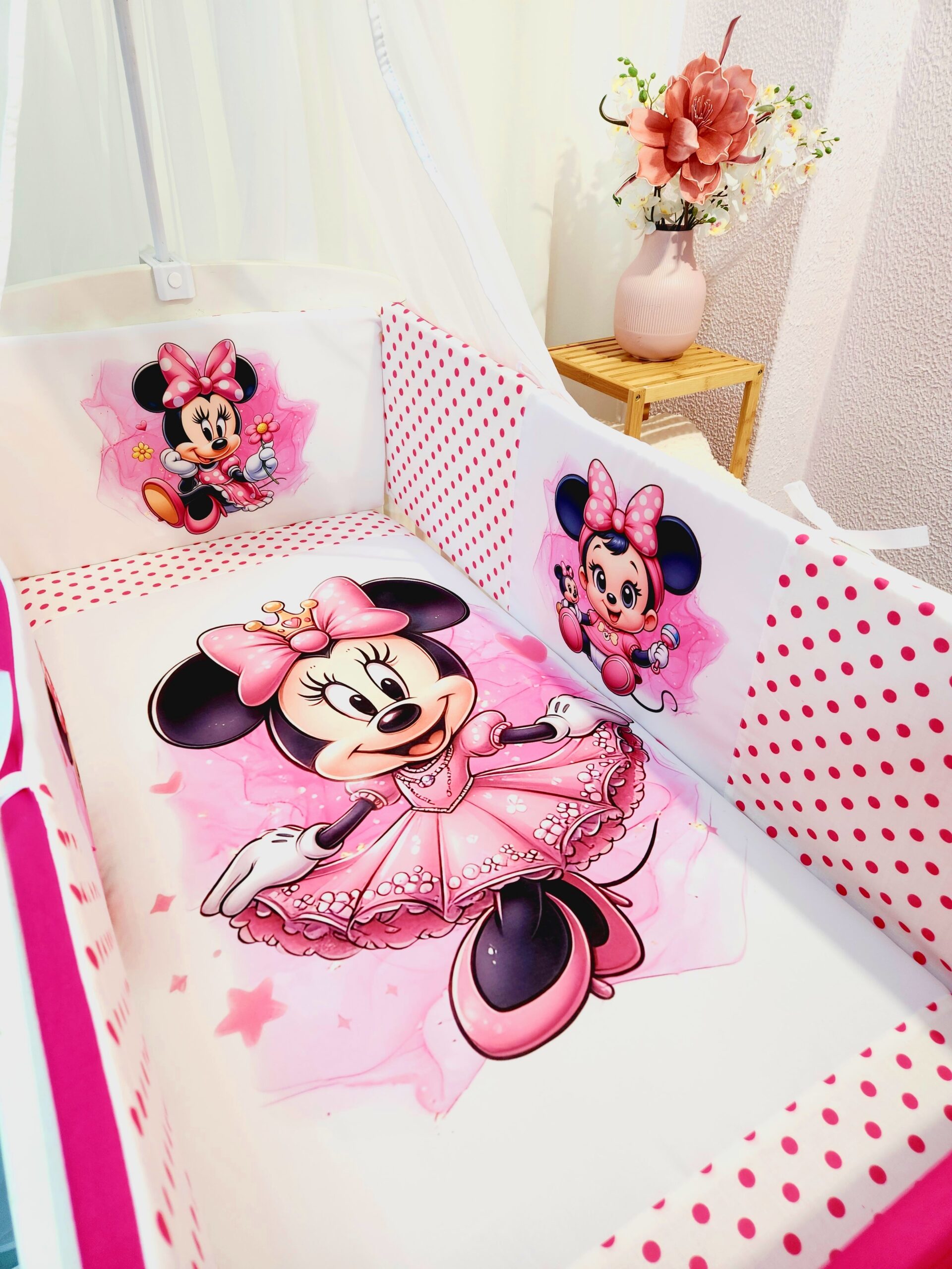 Modelo Proteção total «Minnie Bolinhas»