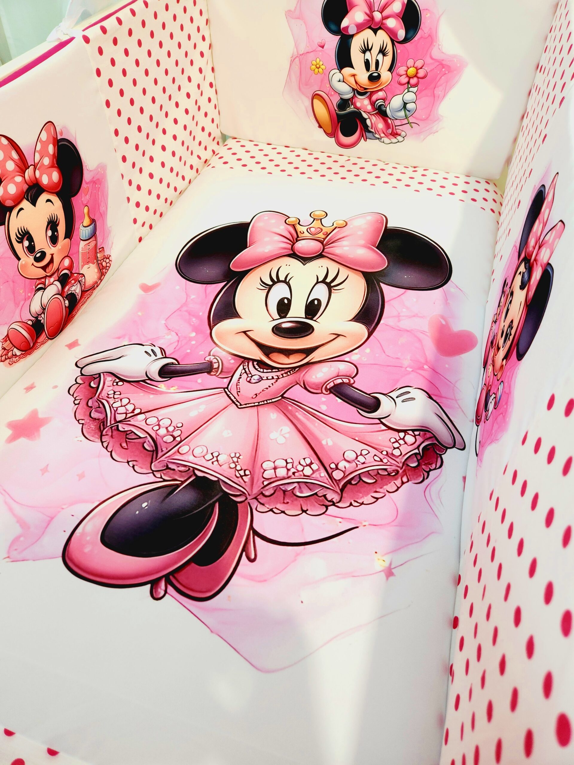 Modelo Proteção total «Minnie Bolinhas»