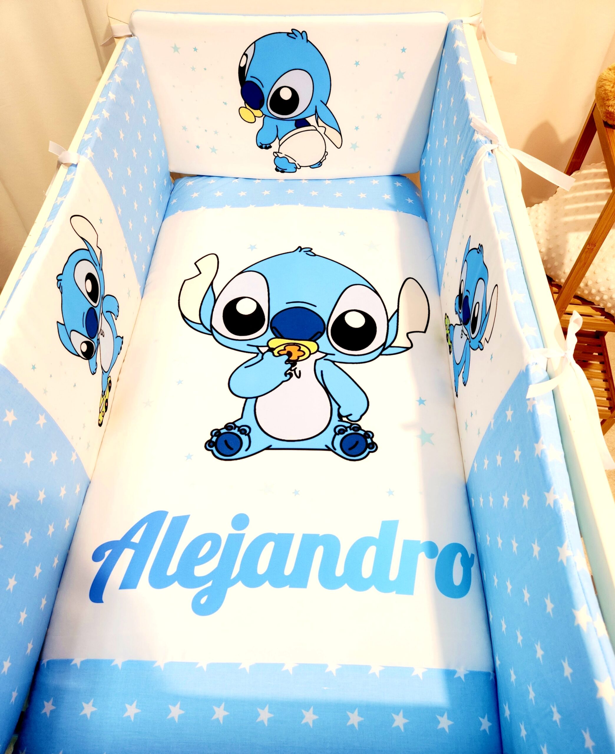 Modelo Proteção total «Stitch bebé estrelas»