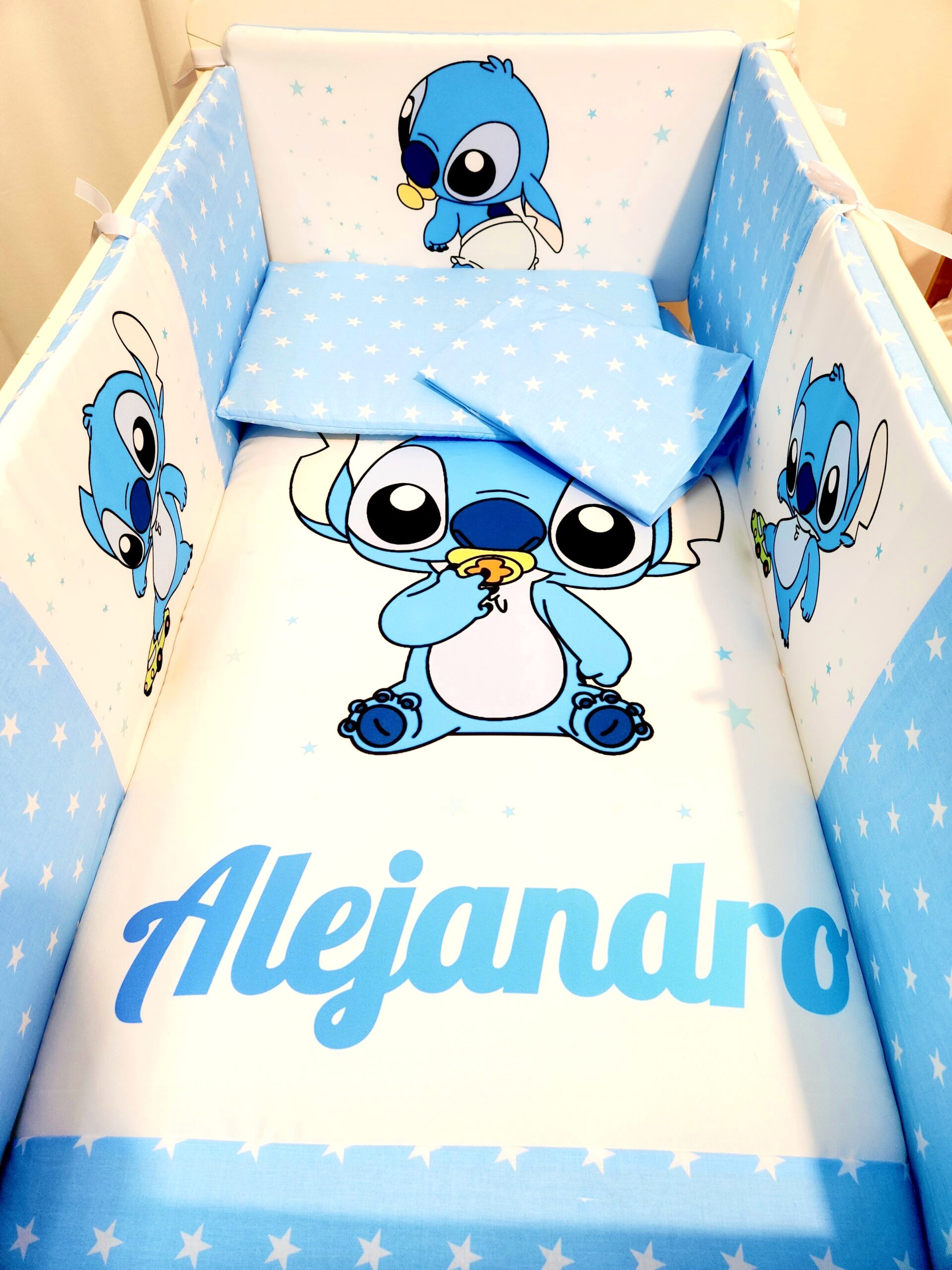 Modelo Proteção total «Stitch bebé estrelas»