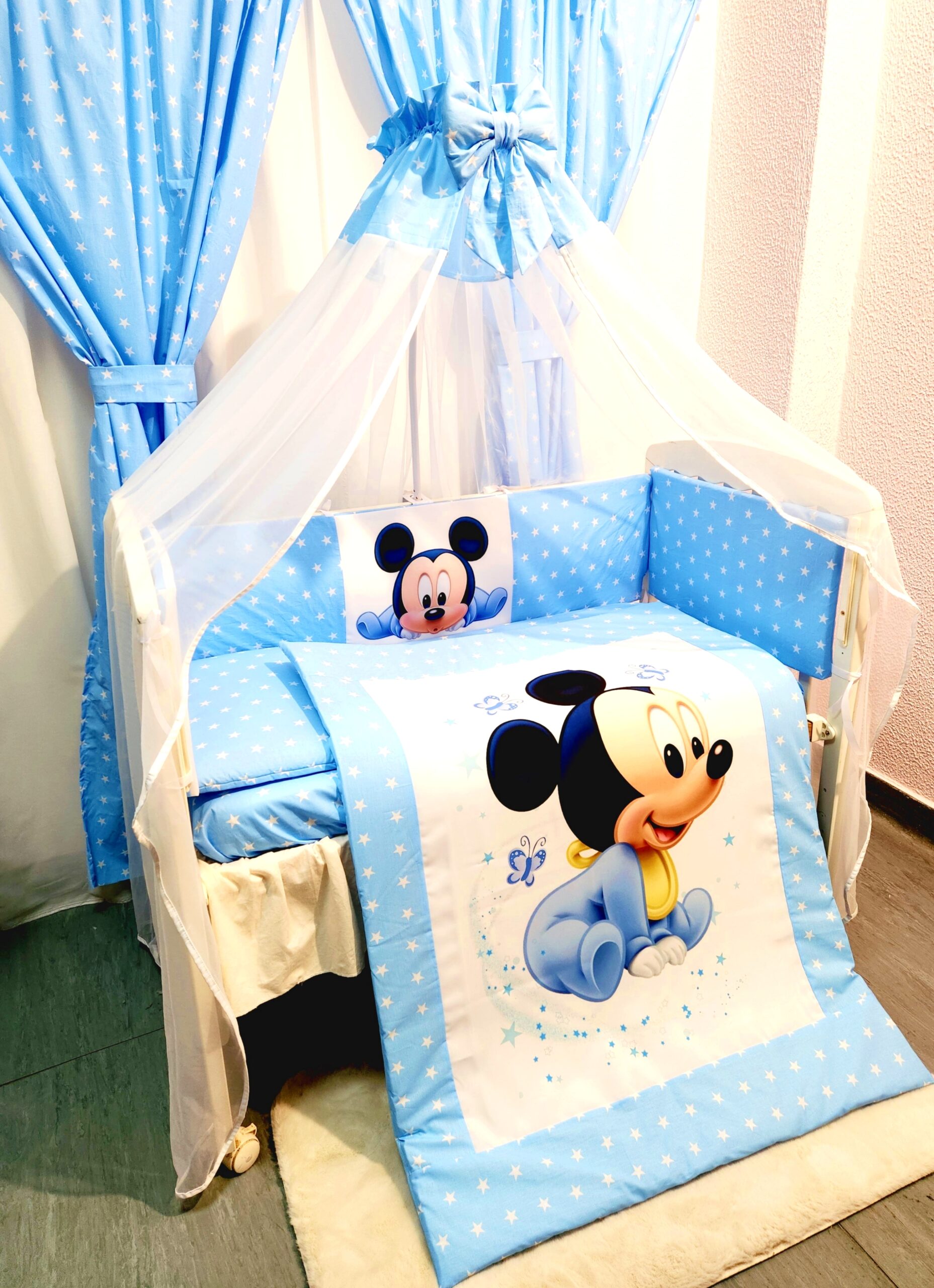 Modelo Proteção total «Mickey azul com estrelas»