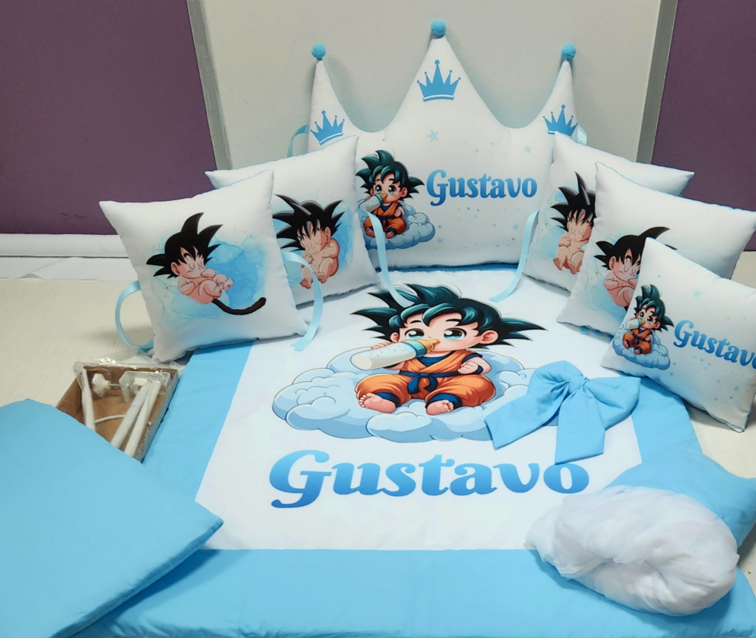 Modelo Coroa «Goku com nuvem»