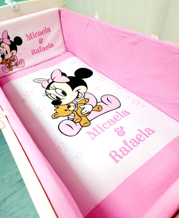 Modelo Proteção total «Minnie com ursinho»