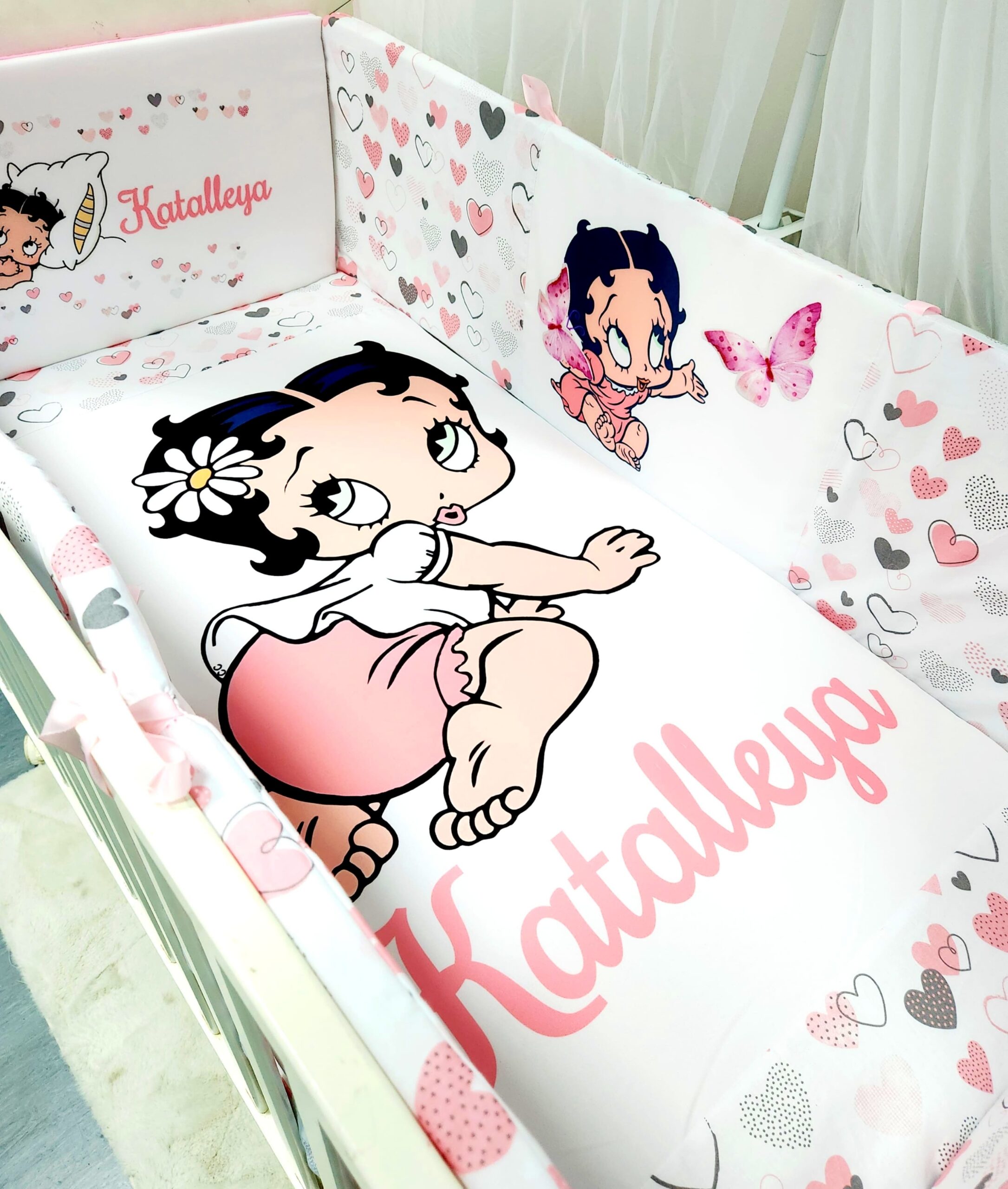 Modelo Proteção total «Menina com borboletas»