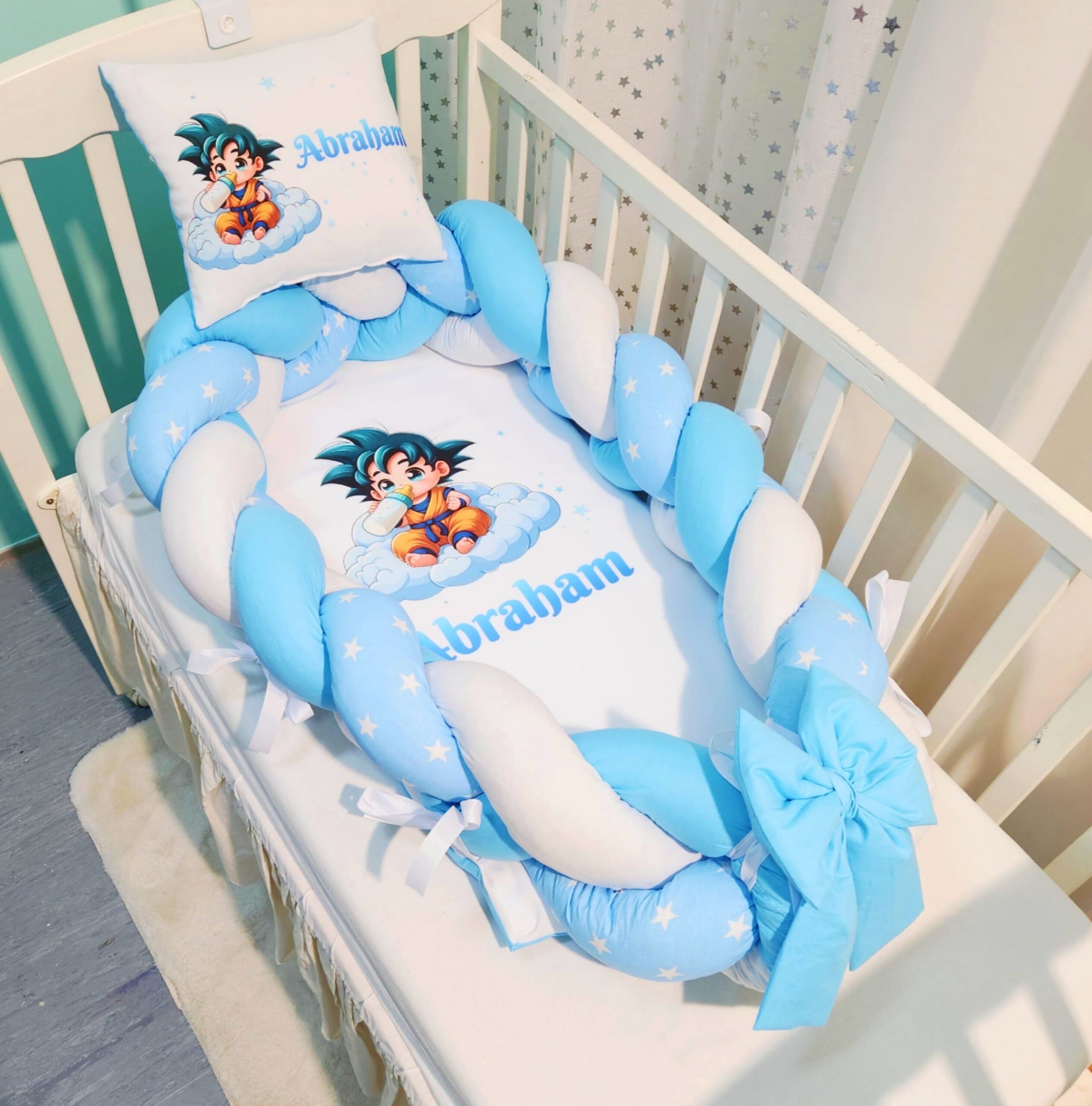 Ninho/Protetor 2 em 1 «Goku azul e estrelas»