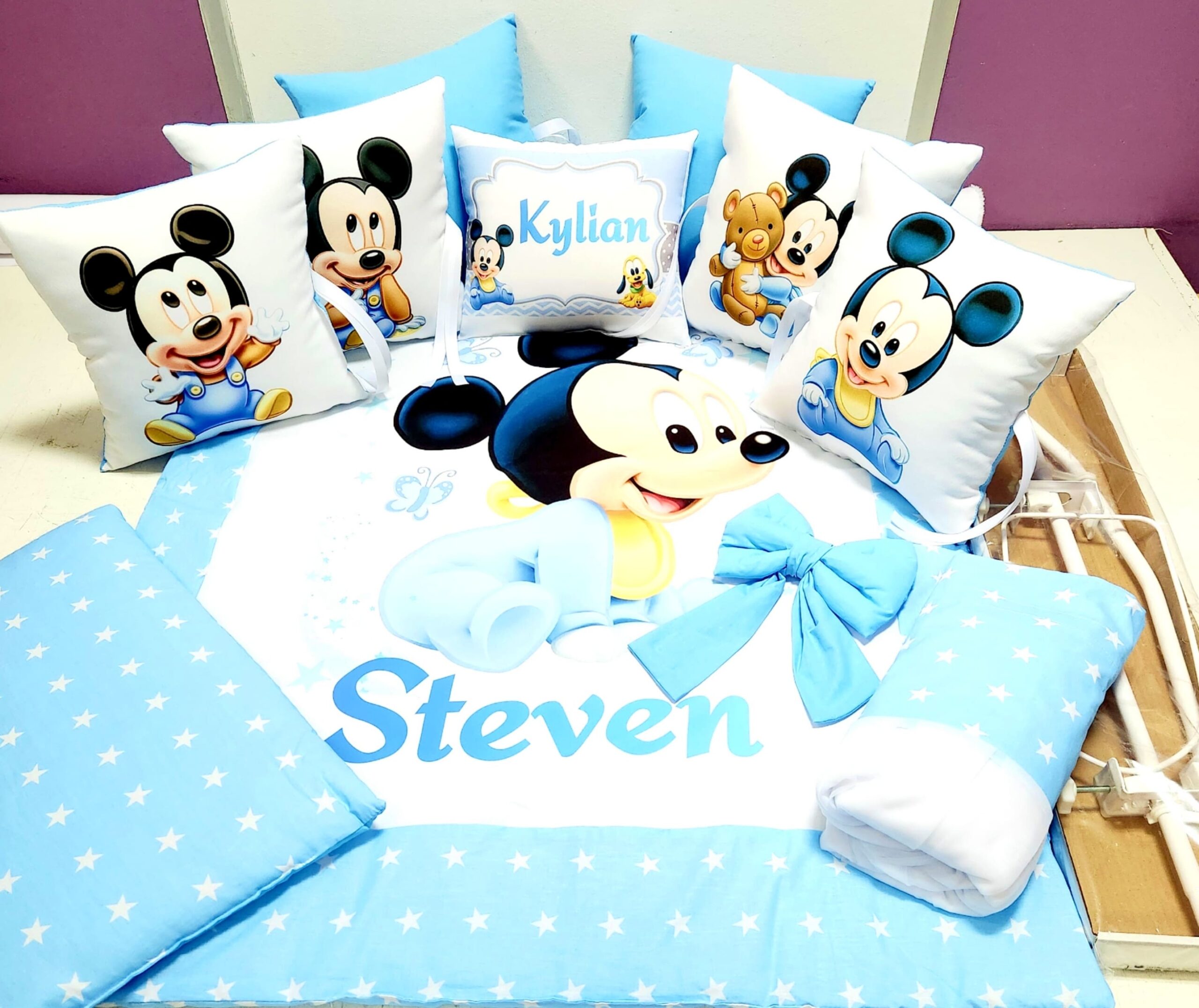 Modelo Almofadas laterais «Mickey estrelas azuis»