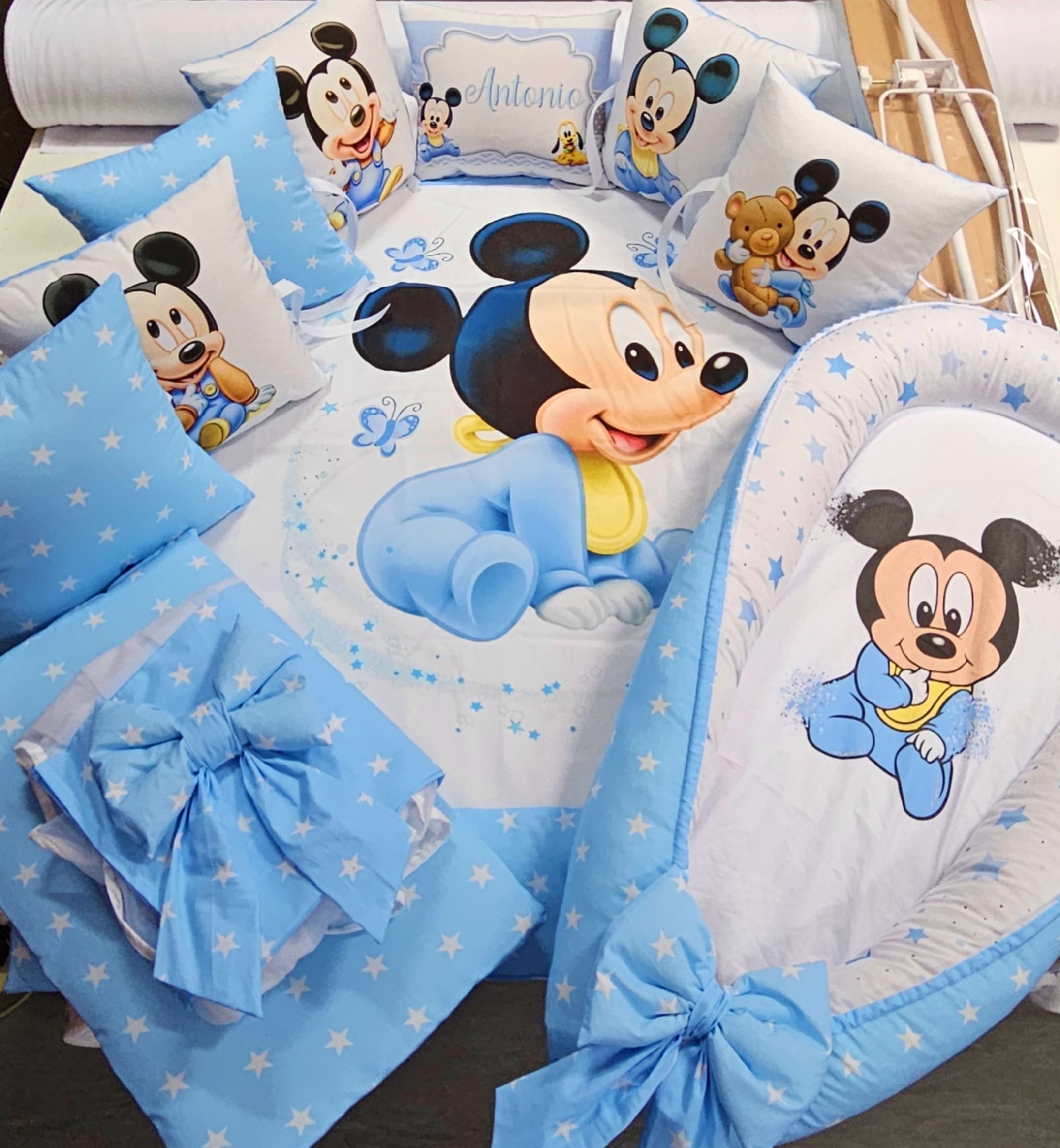Modelo Almofadas laterais «Mickey estrelas azuis»