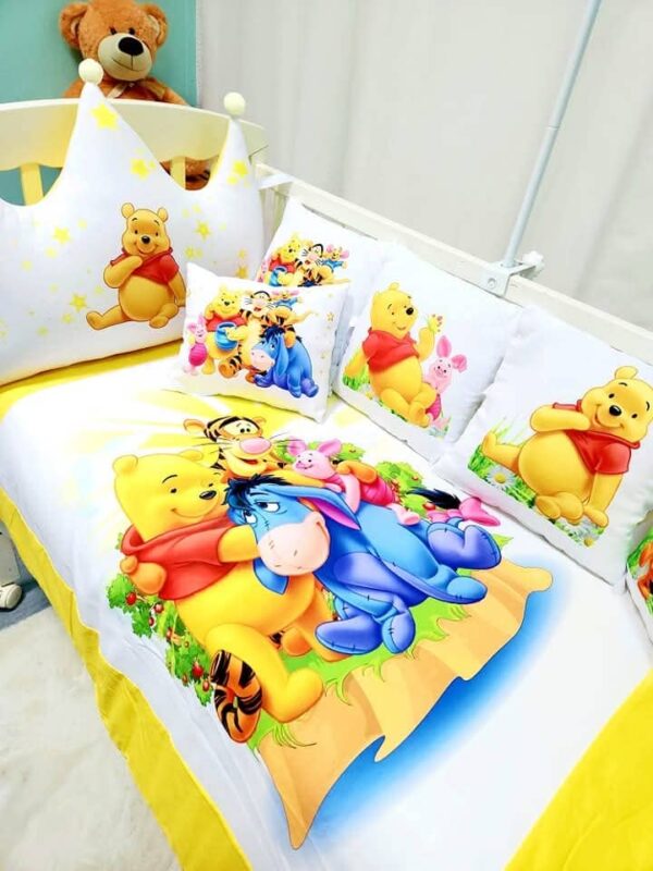 011 Modelo Coroa «Winnie com amigos»