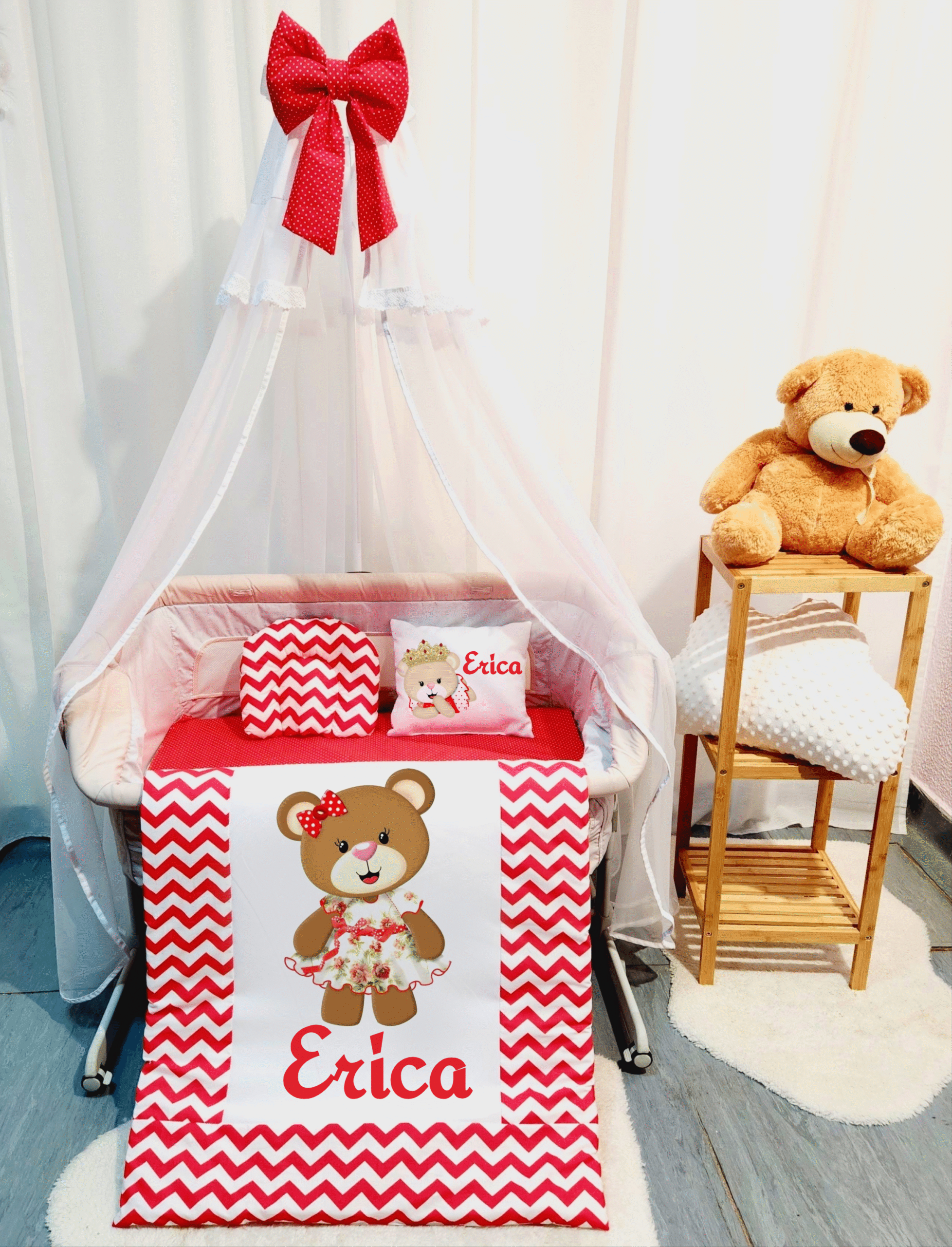 Roupa para mini berço «Ursinha vermelha»