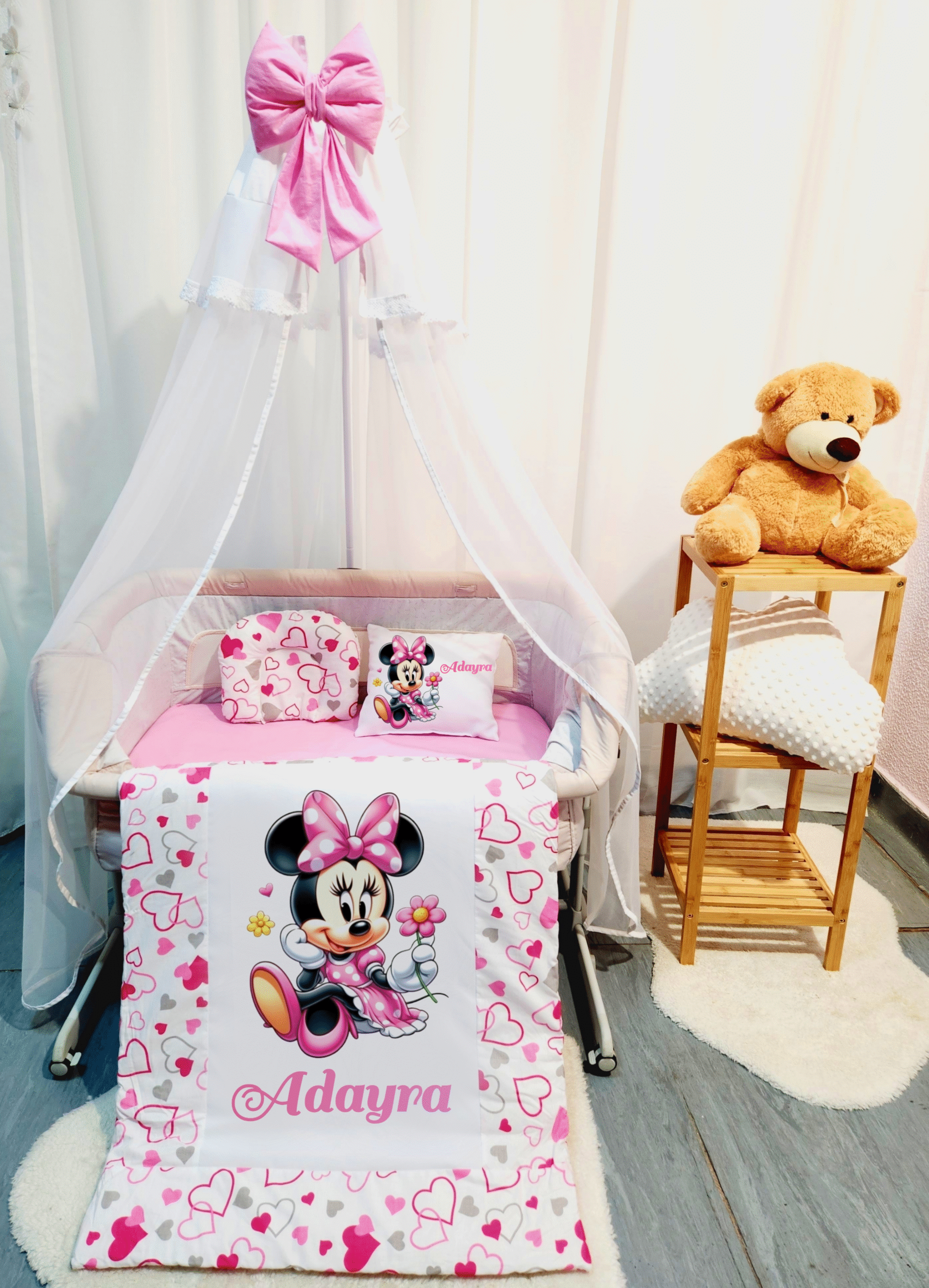 Roupa para mini berço «Minnie con flor»