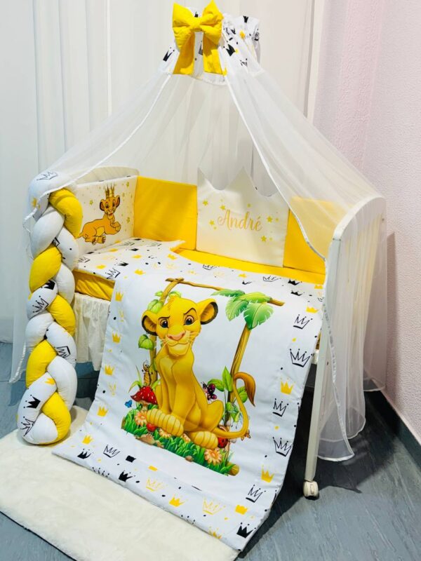 Conjunto Conforto «Rei Leão coroas amarelas»